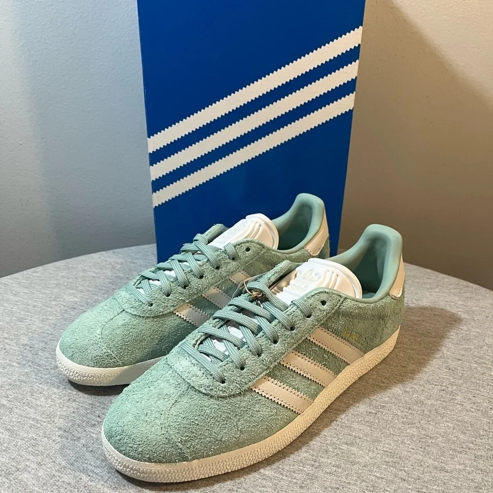 Adidas Classic Gazelle Suede Sneaker Hazy Green Women's Shoe Size 7 IG4393 - Picture 9 of 12